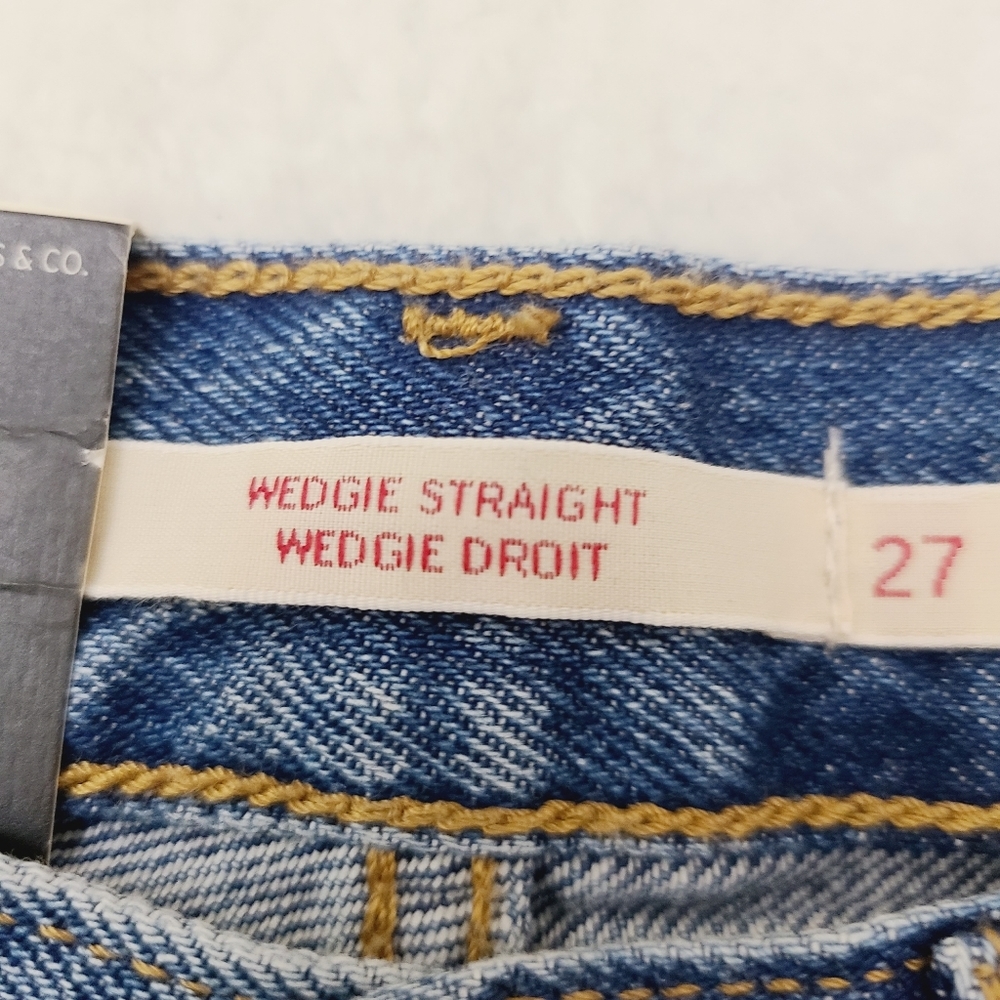 Levis Wedgie Straight Womens High Rise Distressed Blue Jeans NWT Size 27 - Picture 6 of 11